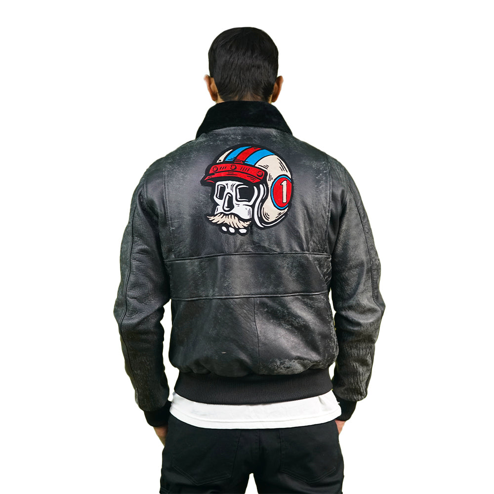 Chaqueta Bomber negra con parche